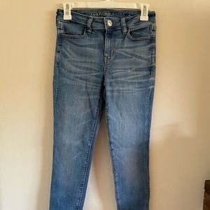 American Eagle blue jeggings